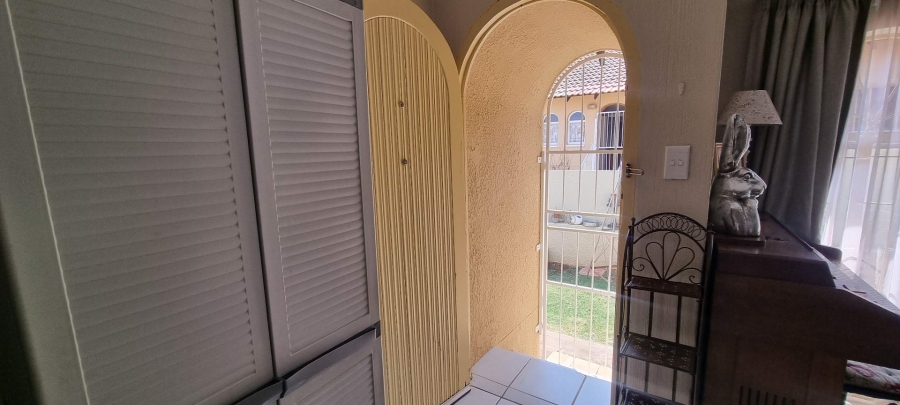 2 Bedroom Property for Sale in Heuwelsig Free State